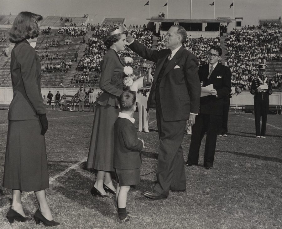 A+1940s+Homecoming+Queen+is+crowned.