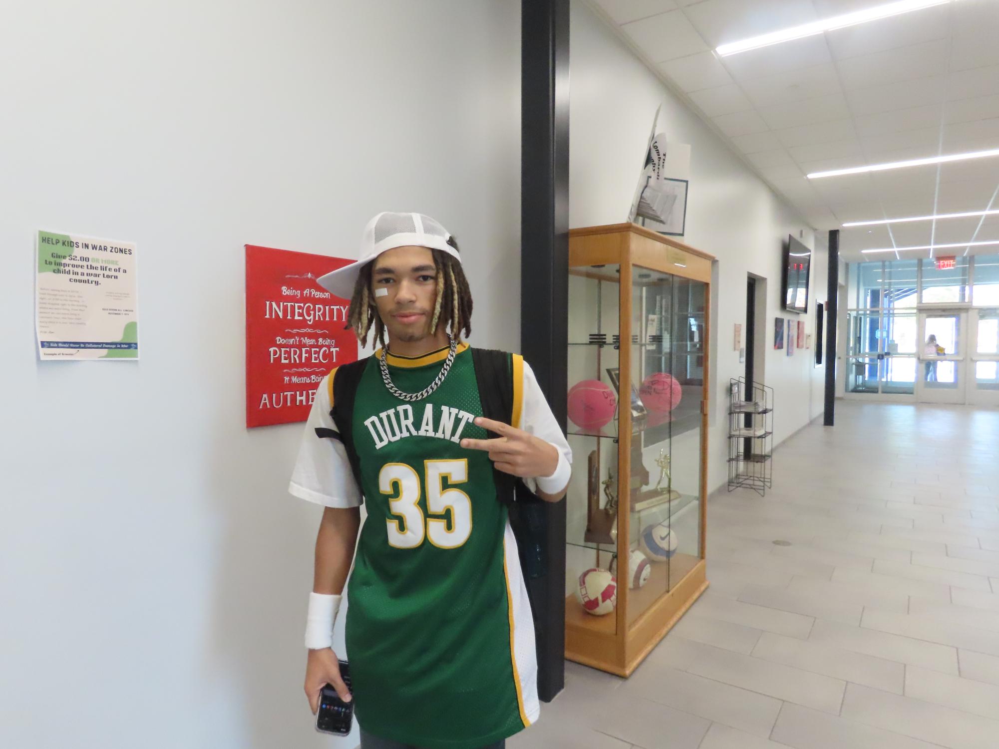 Spirit Week '24: Throwback Thursday!