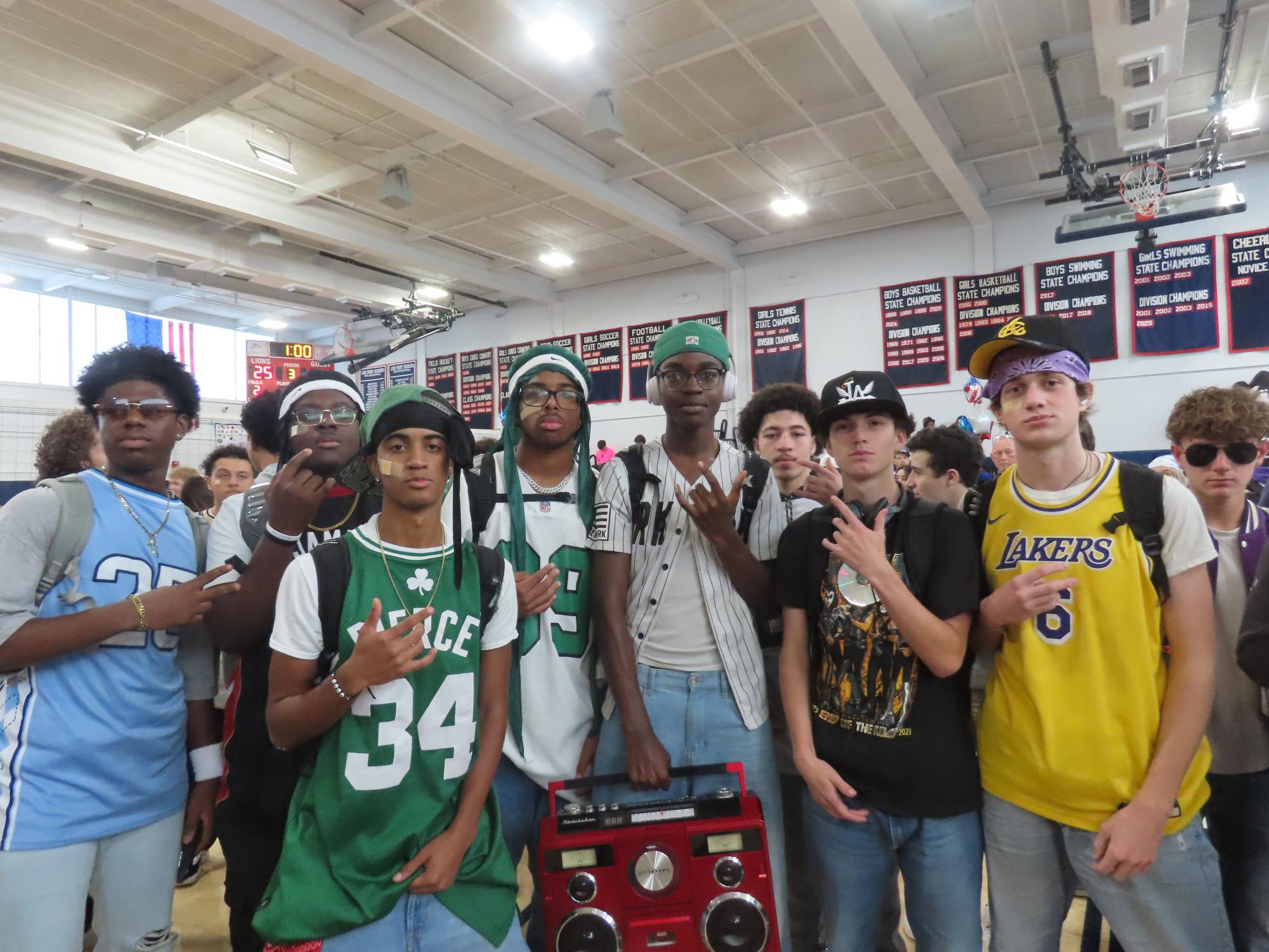 Spirit Week '24: Throwback Thursday!