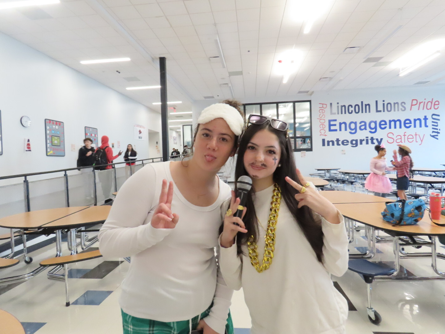 Spirit Week '24: Rhyme With No Reason Day!