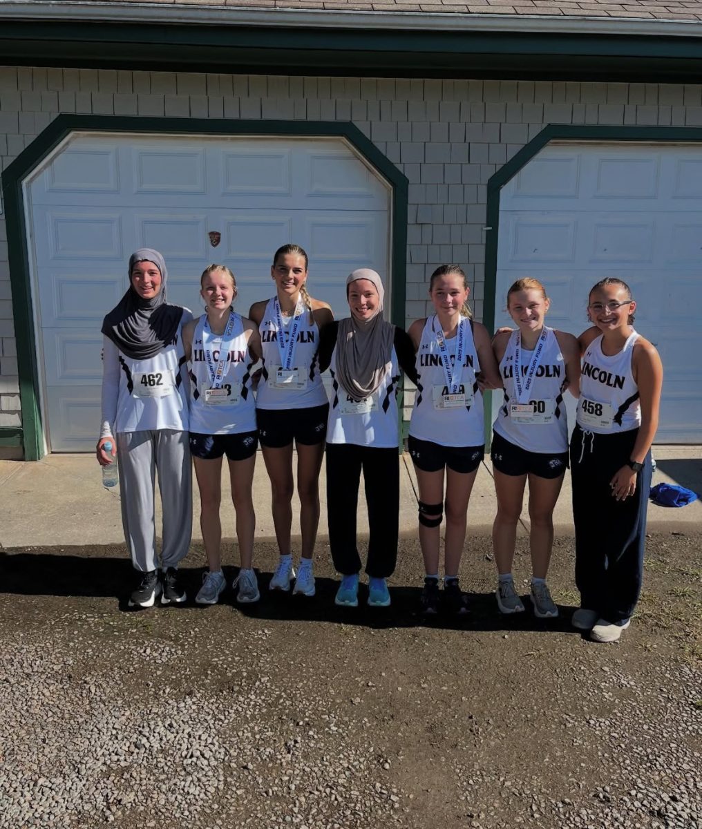 Girls cross country team at the 2025 Injury Fund