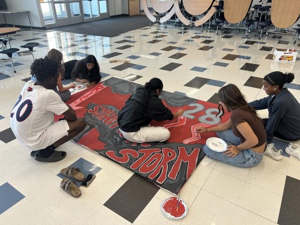 Class Banner Contest Encourages Creativity and Hard Work