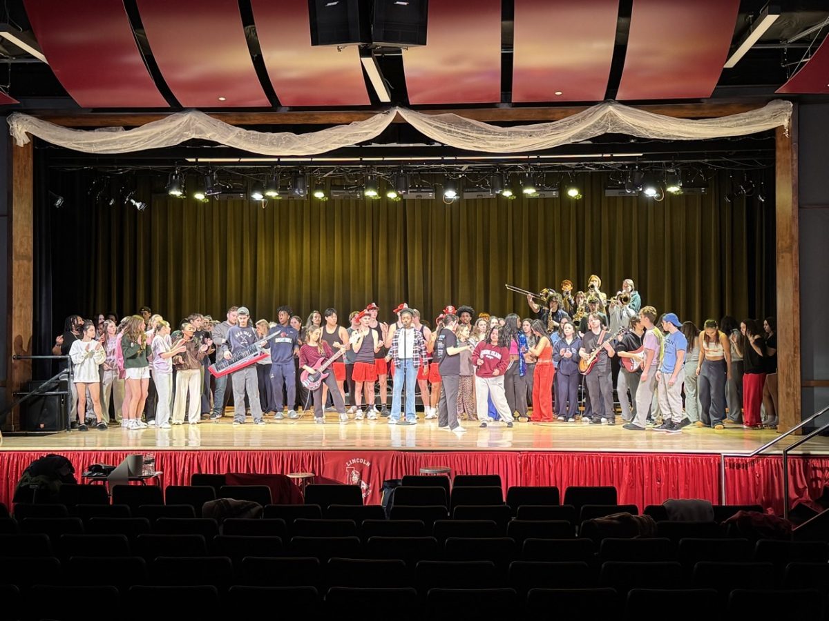 Students and Advisors Show Dedication in Preparing for V-Show