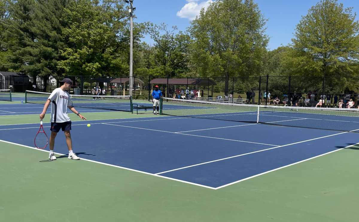 Braden prepares to serve in the final game of the match

(Photo courtesy of Peter Prendergast)